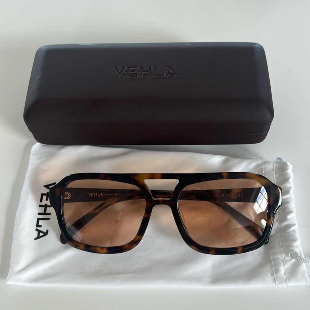 VEHLA DIXIE SUNGLASSES